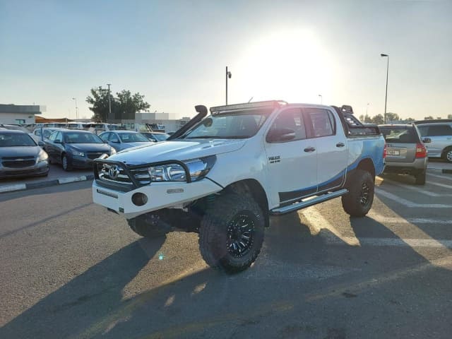 2017 TOYOTA Hilux