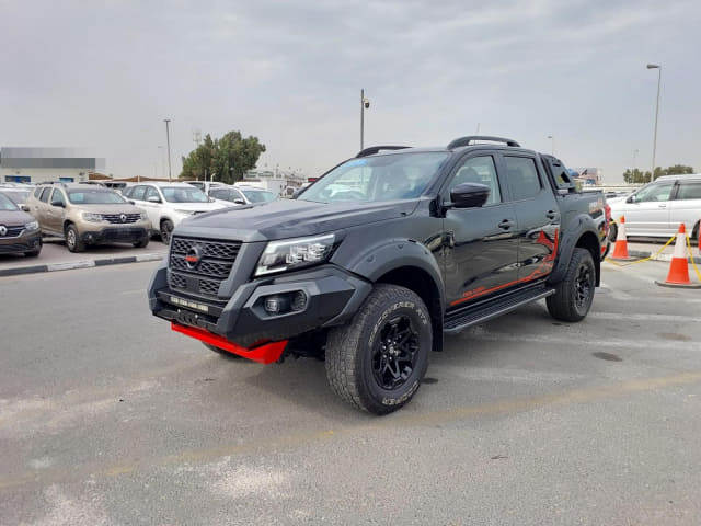 2021 NISSAN Navara
