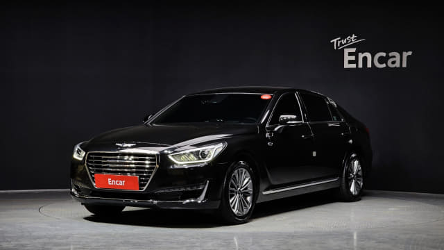 2018 Genesis EQ900