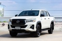 2019 TOYOTA Hilux