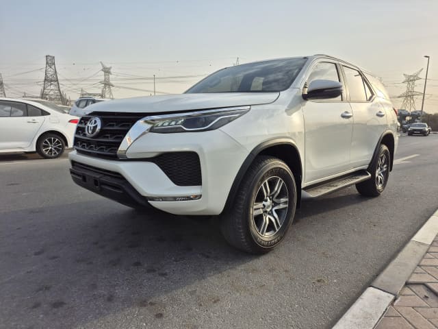 2022 TOYOTA Fortuner