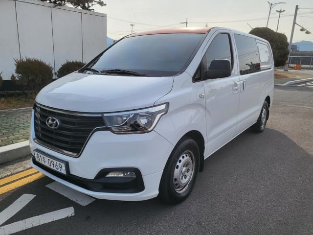 2019 HYUNDAI Grand Starex