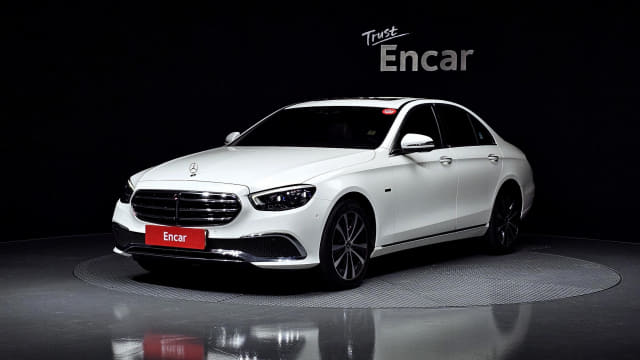 2021 MERCEDES-BENZ E-Class