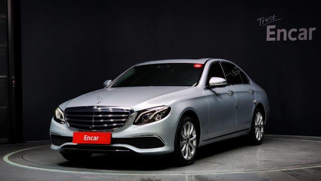 2019 MERCEDES-BENZ E-Class