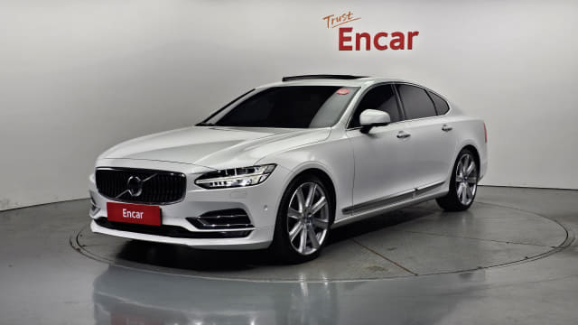 2018 VOLVO S90