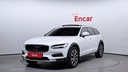 2023 VOLVO V90