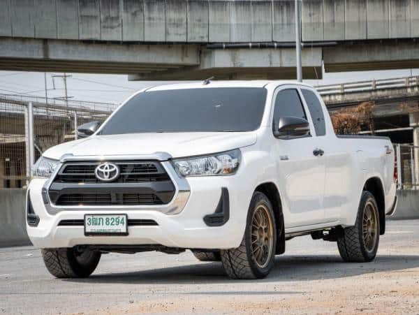 2022 TOYOTA Hilux