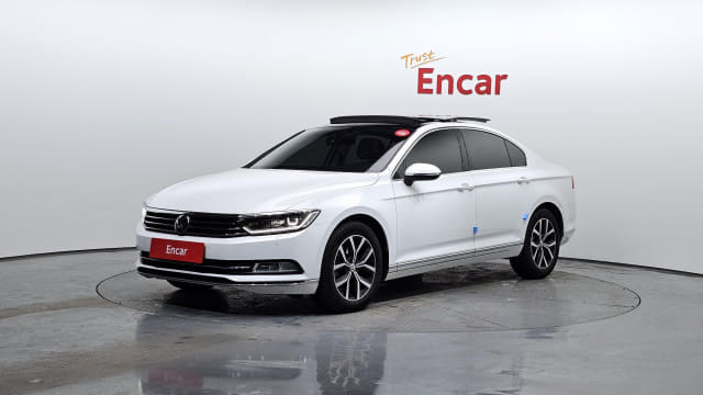2018 VOLKSWAGEN Passat