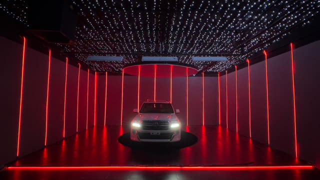 2019 TOYOTA Land Cruiser