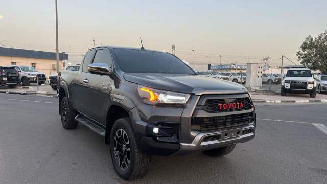 2021 TOYOTA Hilux
