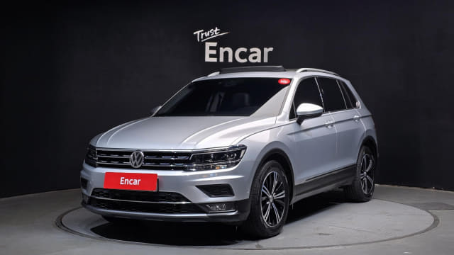 2018 VOLKSWAGEN Tiguan