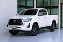 2023 TOYOTA Hilux