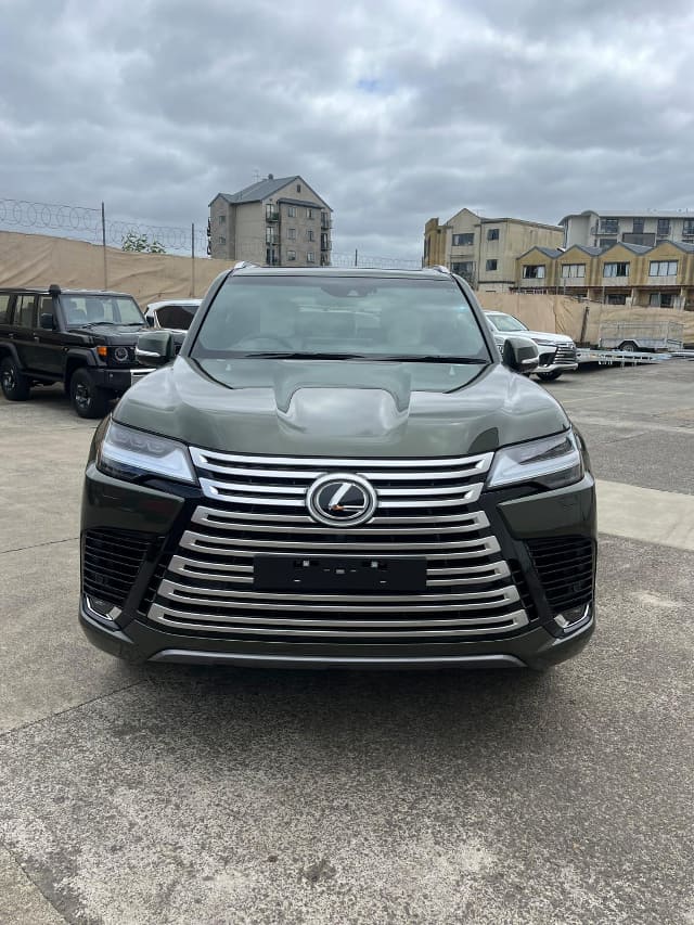 2024 LEXUS LX
