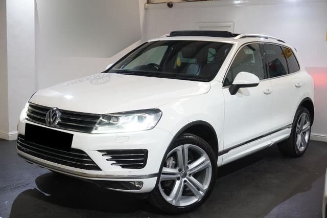 2017 VOLKSWAGEN Touareg