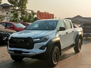 2025 TOYOTA Hilux