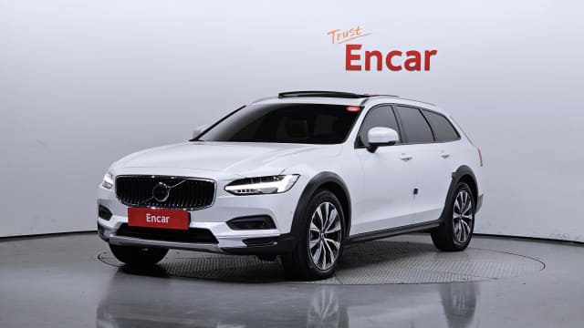 2024 VOLVO V90