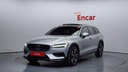 2020 VOLVO V60