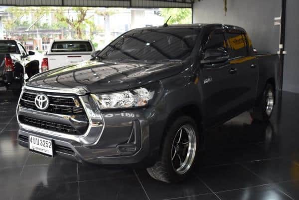 2021 TOYOTA Hilux