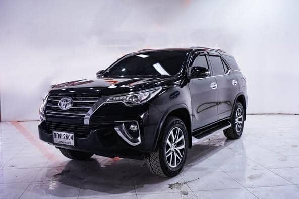 2019 TOYOTA Fortuner