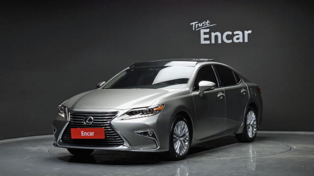 2017 LEXUS ES