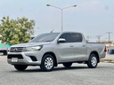 2017 TOYOTA Hilux