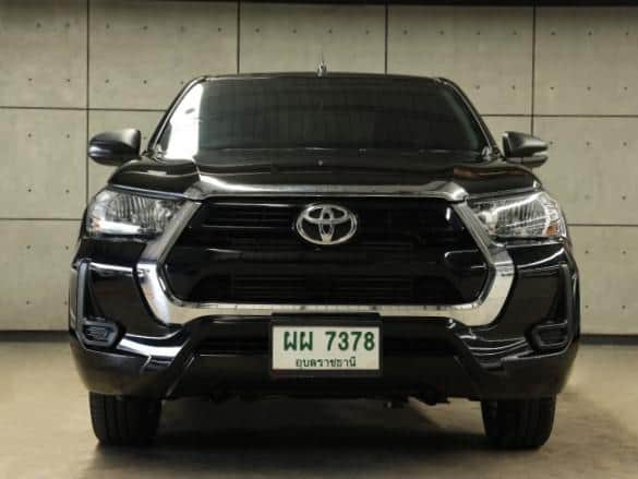 2024 TOYOTA Hilux