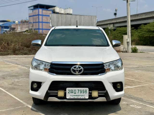 2018 TOYOTA Hilux