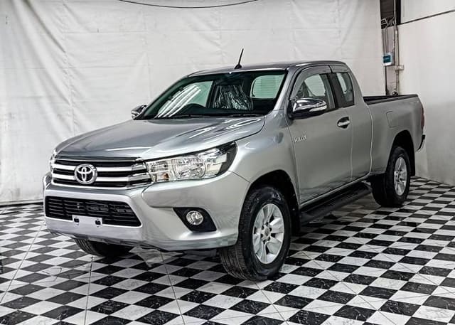 2017 TOYOTA Hilux