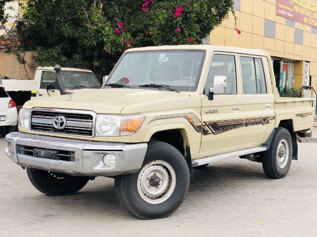 2016 TOYOTA Land Cruiser