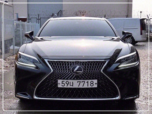 2018 LEXUS LS