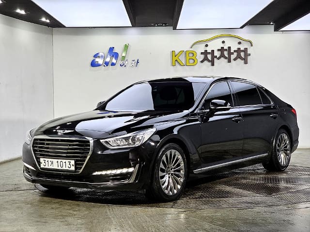 2018 Genesis EQ900