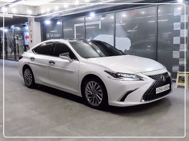 2022 LEXUS ES