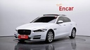 2018 JAGUAR XE