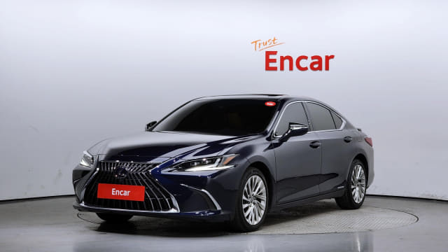 2022 LEXUS ES