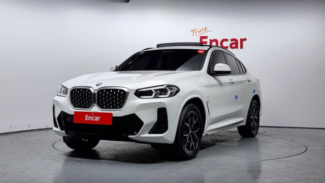 2023 BMW X4