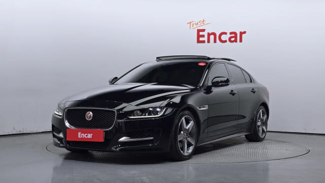 2019 JAGUAR XE, 