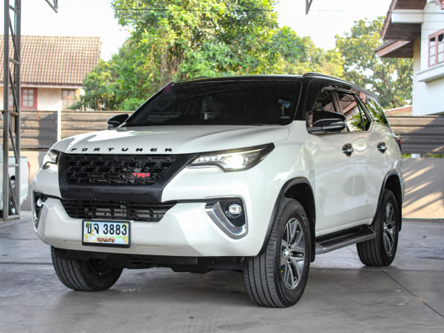 2020 TOYOTA Fortuner