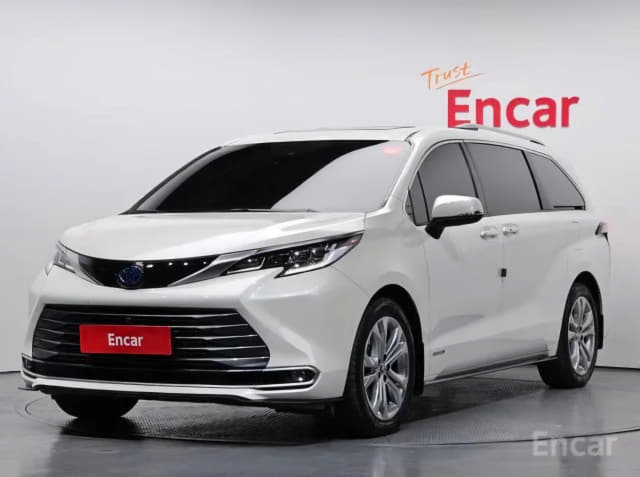 2021 TOYOTA Sienna