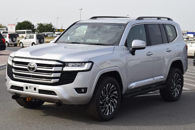 2022 TOYOTA Land Cruiser