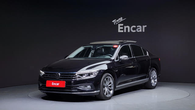 2021 VOLKSWAGEN Passat