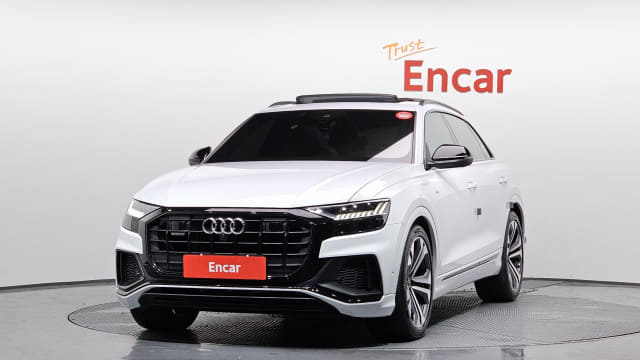 2023 AUDI Q8