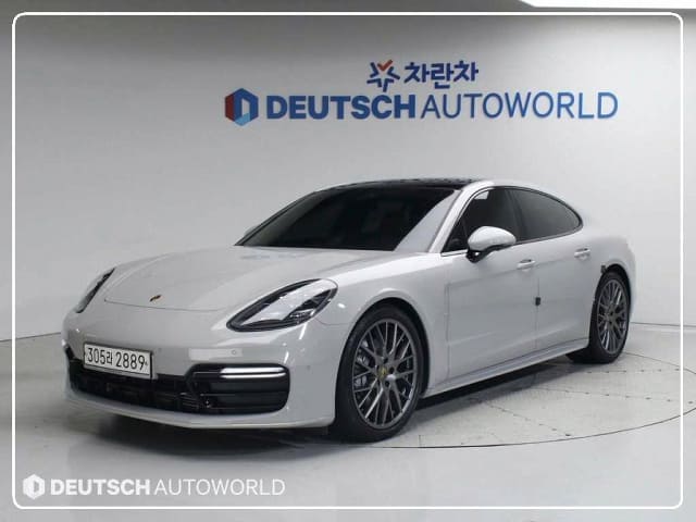 2020 Porsche Panamera