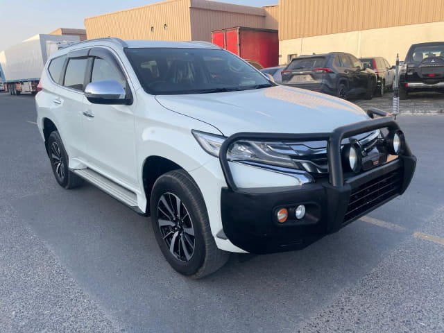 2017 MITSUBISHI Pajero