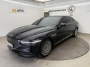 2021 Genesis G90