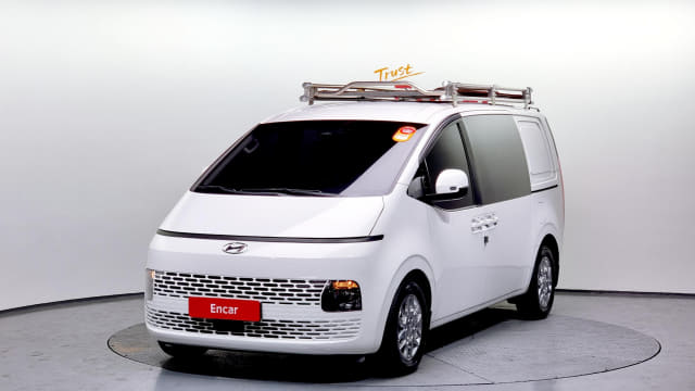 2022 HYUNDAI Staria