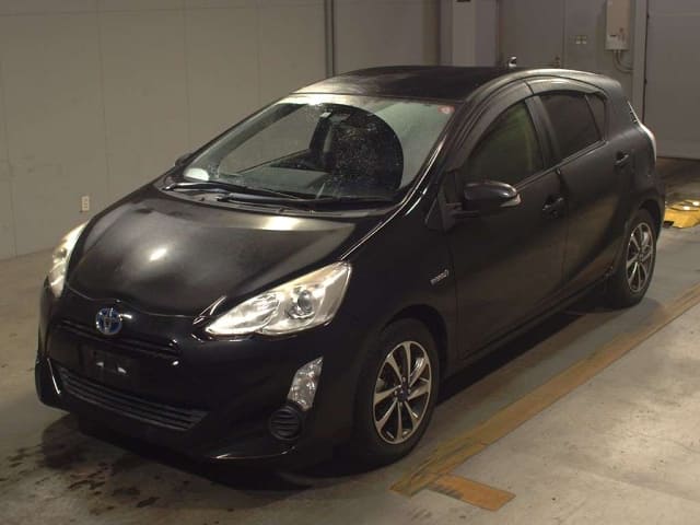 2016 TOYOTA Aqua