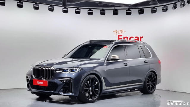 2021 BMW X7
