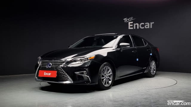 2018 LEXUS ES