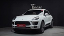 2017 Porsche MACAN, 