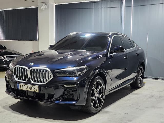 2021 BMW X6